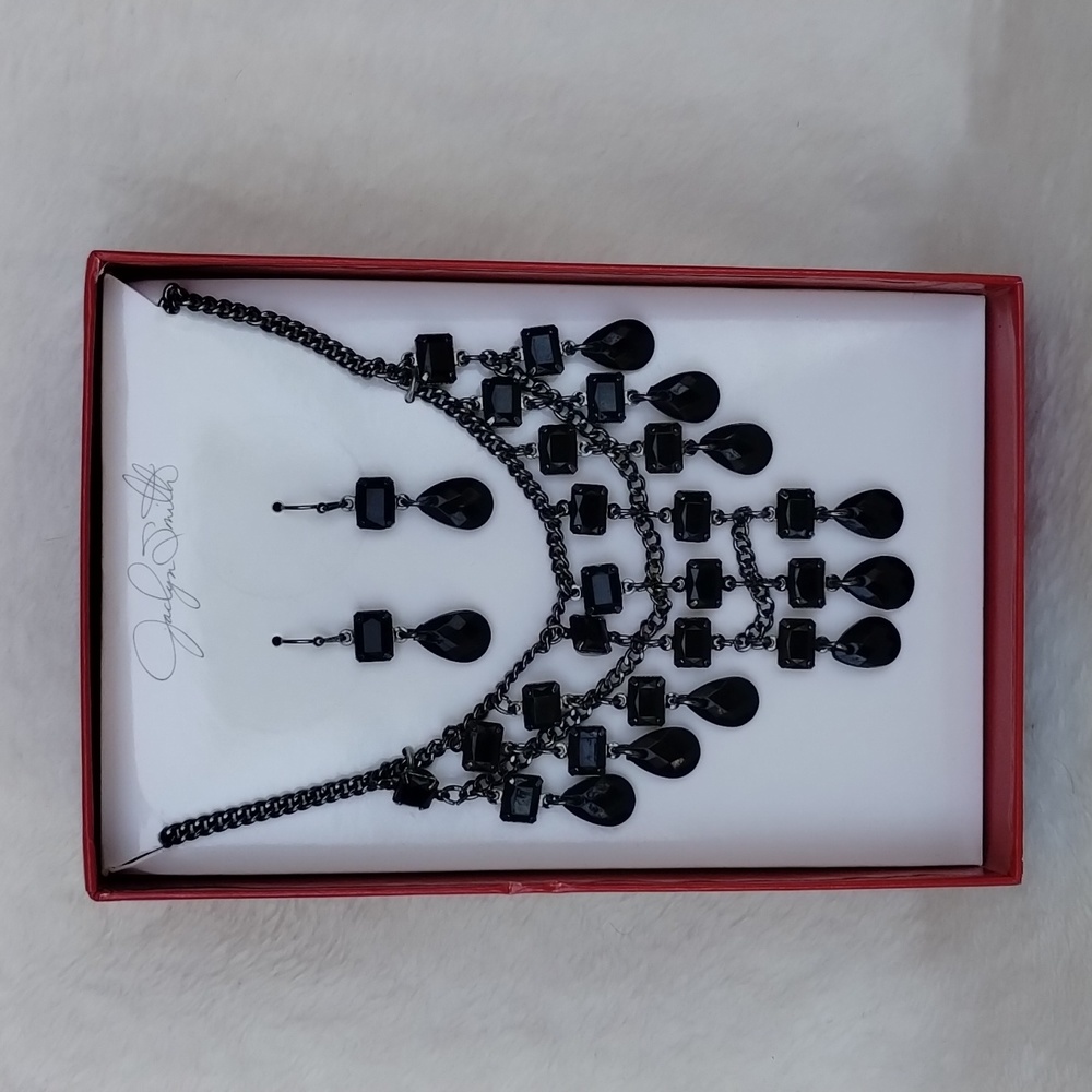 Jaclyn Smith Earring and Necklace Set